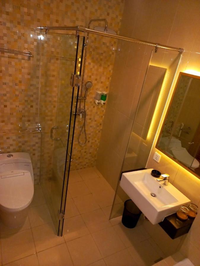 Unuma Hotel Giacarta Esterno foto